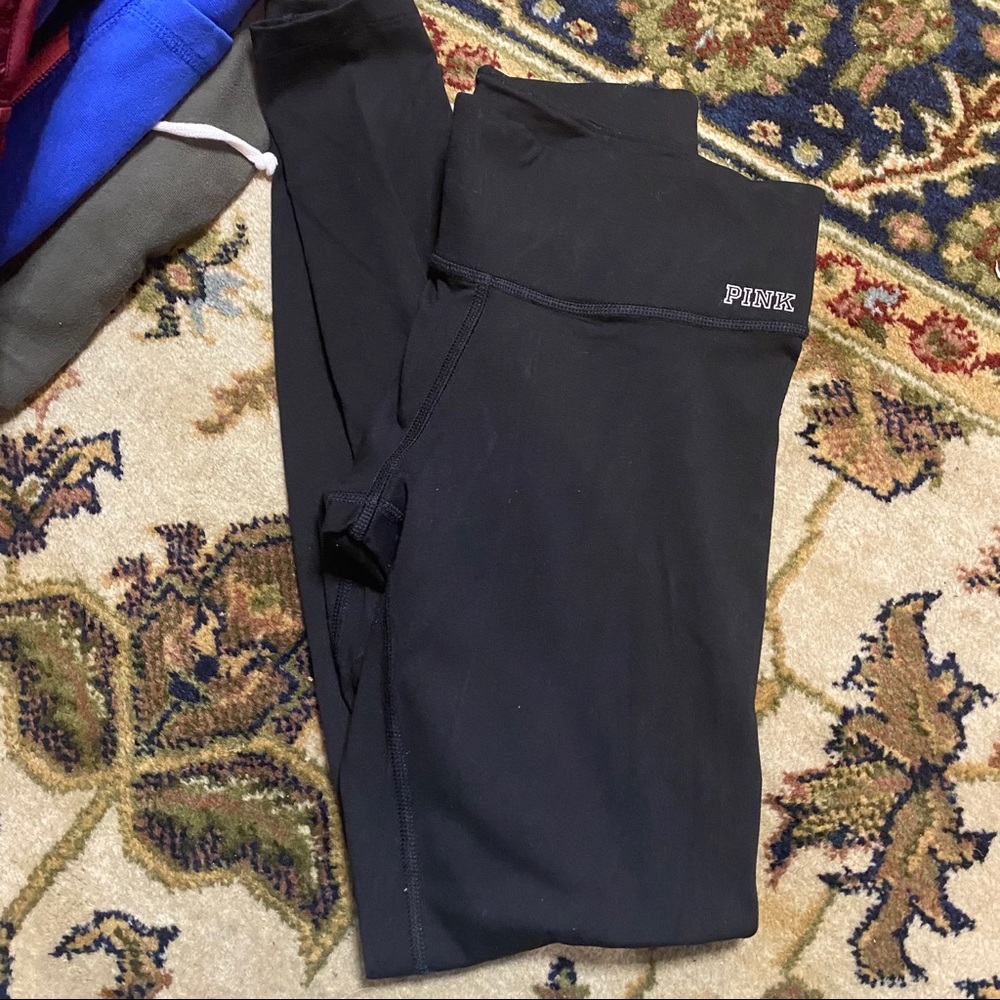 Black ultimate yoga PINK Victoria’s Secret legging